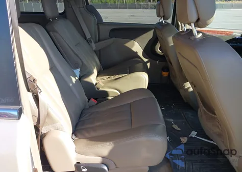 2013 Chrysler Town & Country Touring from USA, damaged, VIN 2C4RC1BG8DR649992